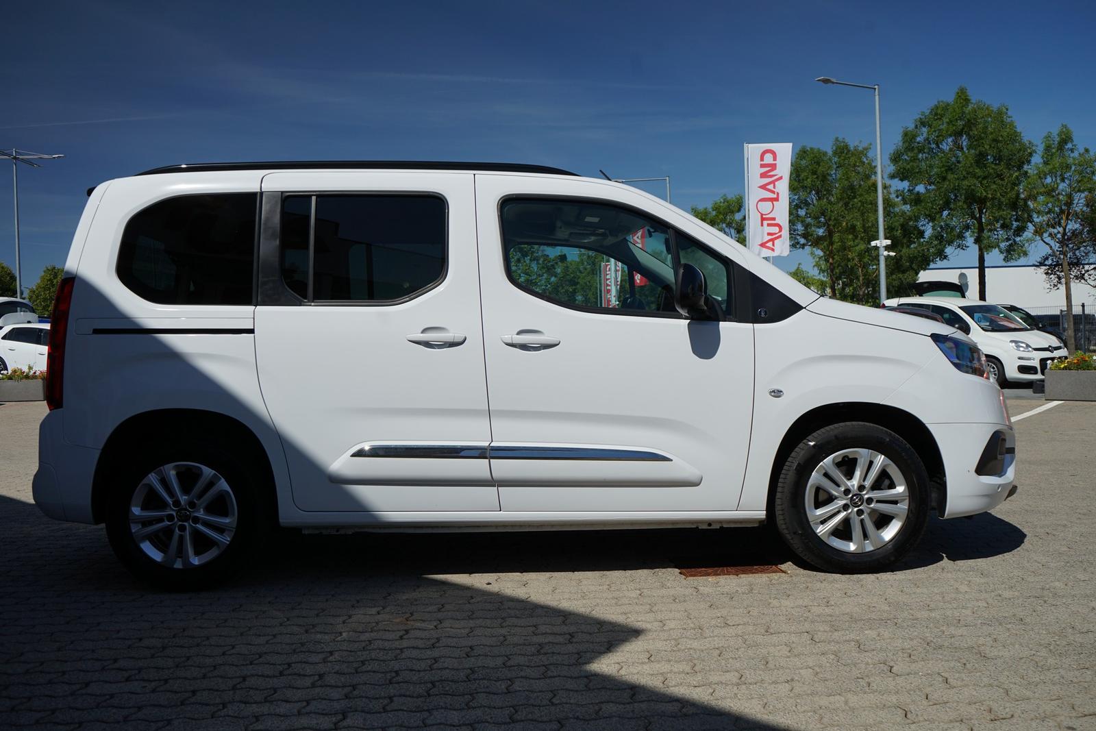 Toyota Proace City Verso 1.2 L1 Navi ACC Kamera DAB PDC
