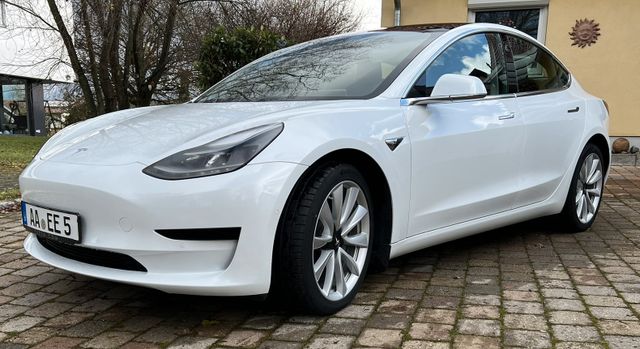 Tesla Model 3 Hinterradantrieb RWD 