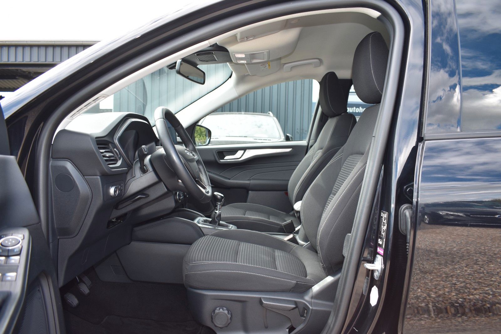 Fahrzeugabbildung Ford Kuga Titanium LED Keyless go Kamera DAB