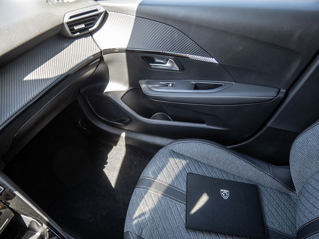 Peugeot 208 - Bild 16