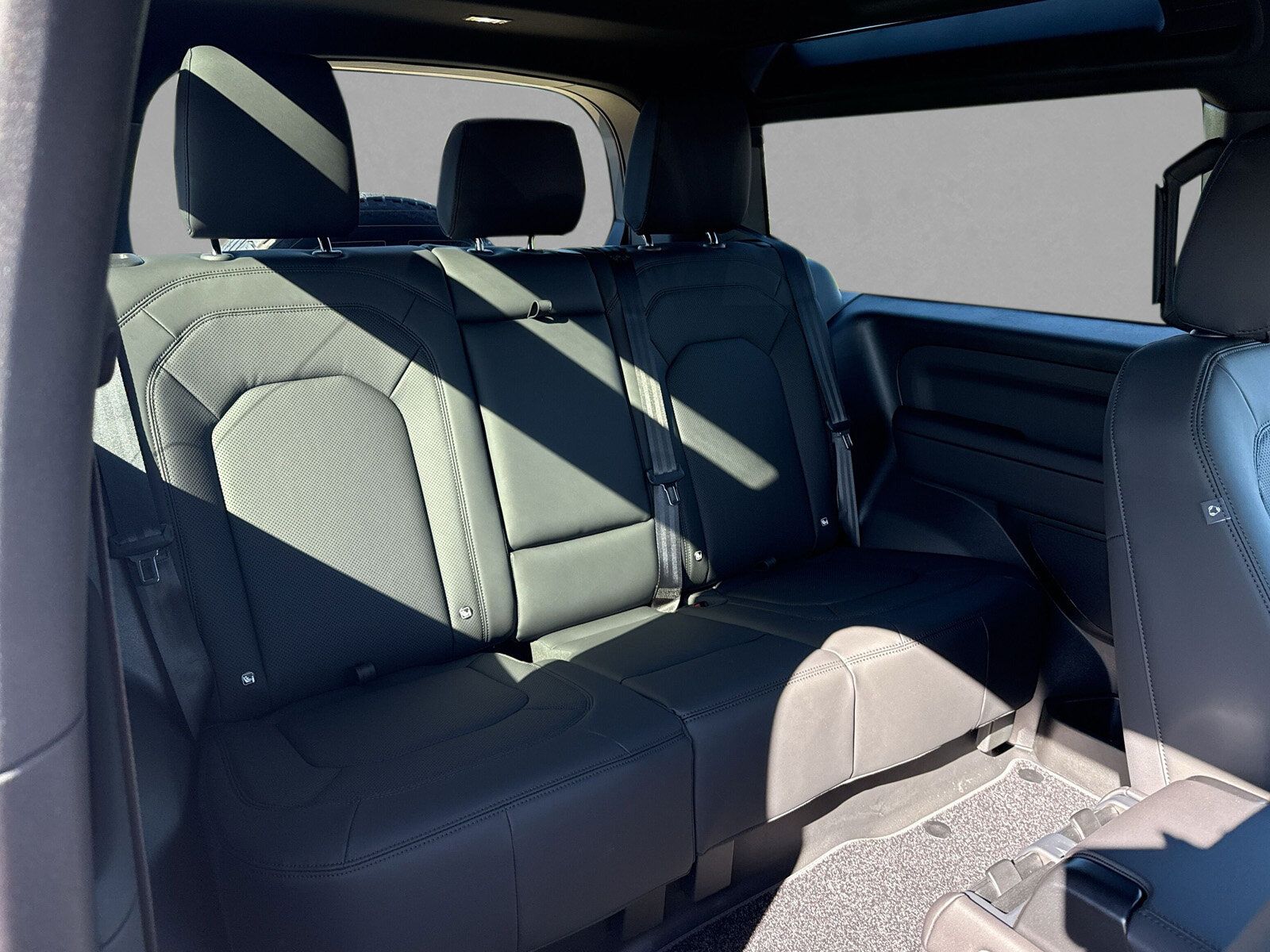 Land Rover Defender 90 D250 S 20"AHK Luftfed.Black+Winter-P foto 5