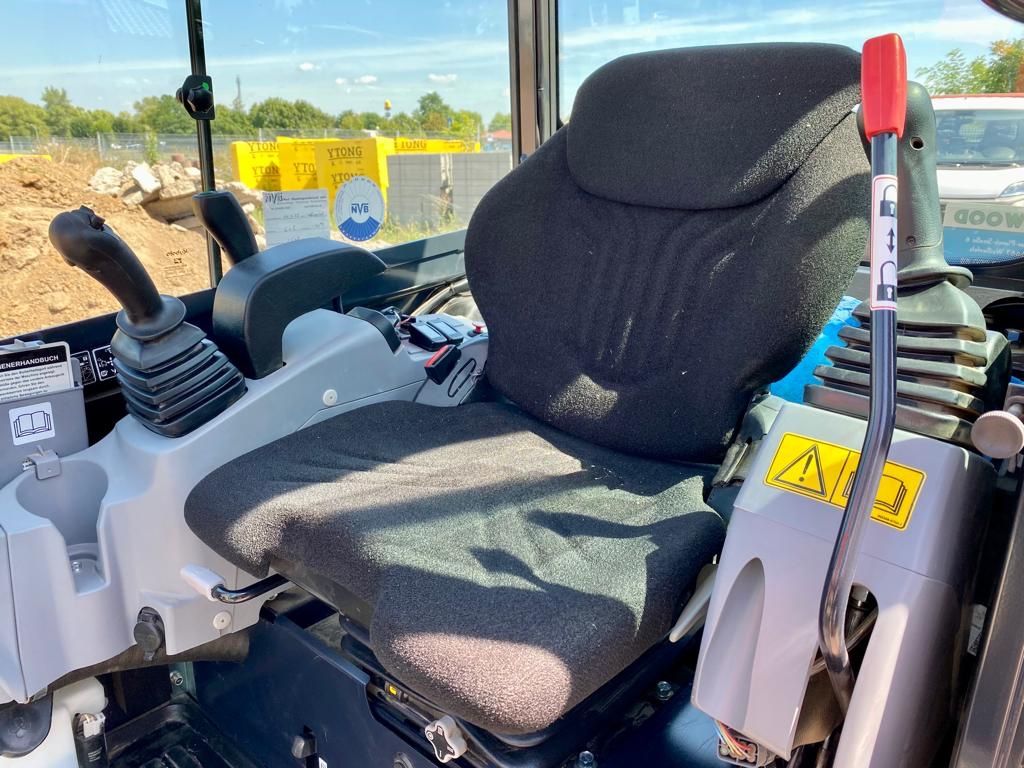 KUBOTA KX030-4 High Spec Kompaktbagger LÖFFELPAKET