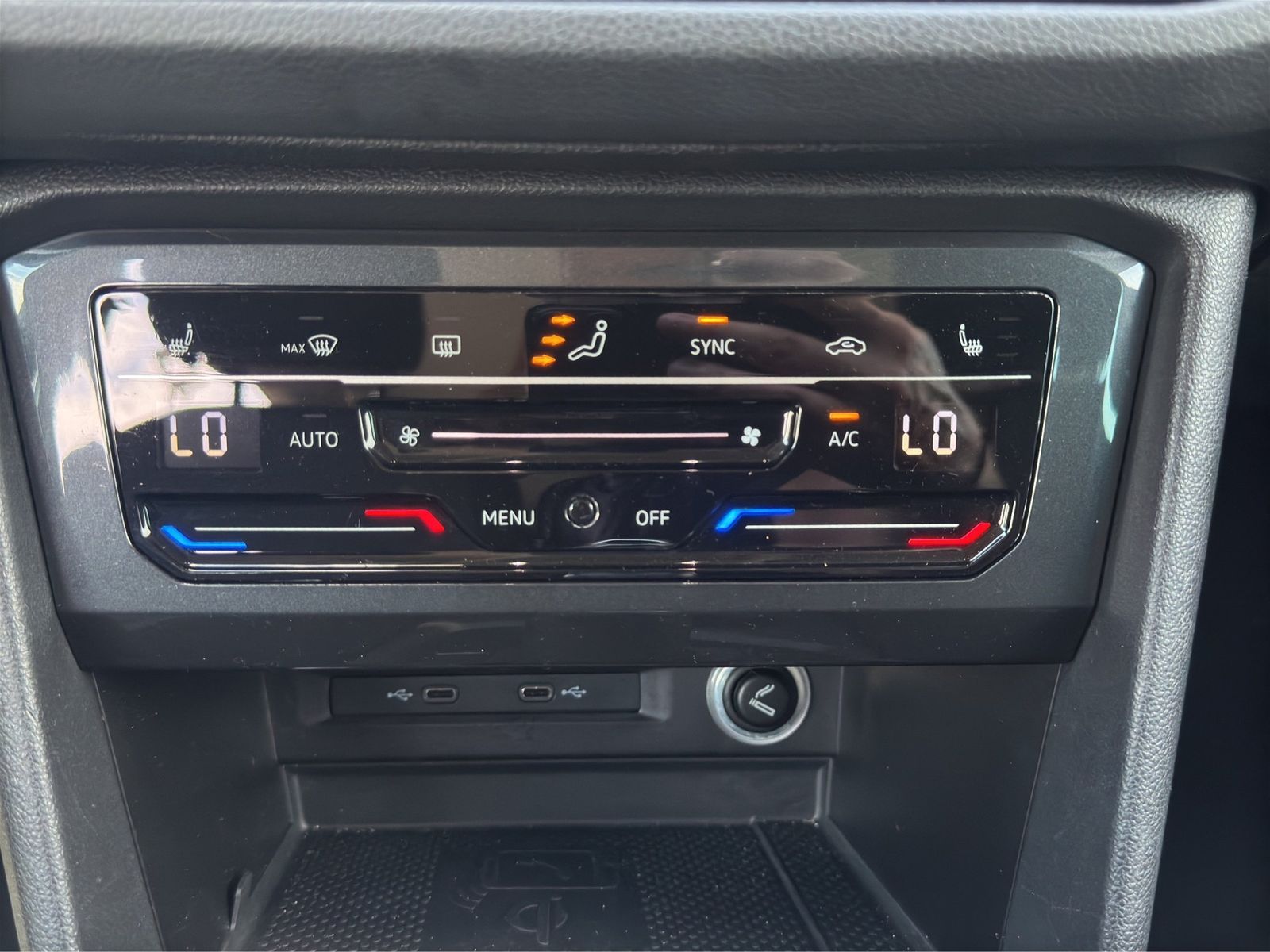 Volkswagen Tiguan 1.5 TSI Life LED NAVI 17 ACC SHZ PDC CLIM foto 16