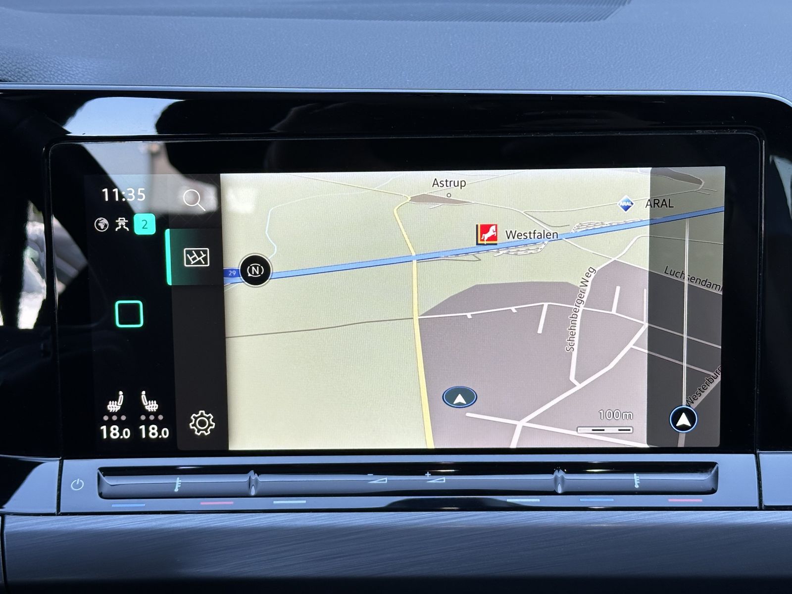 Fahrzeugabbildung Volkswagen Golf Variant 1.5 eTSI DSG Style NAV+MATRIX+VCOCK