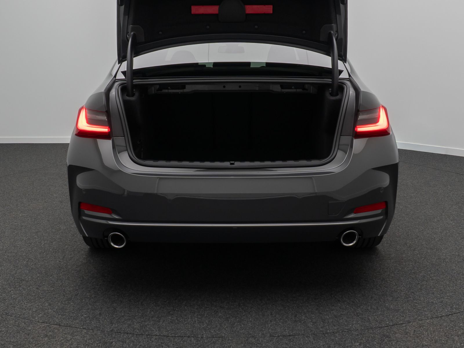 Fahrzeugabbildung BMW 318d Sport Leder DAB Individual DrivAssis 18Zoll