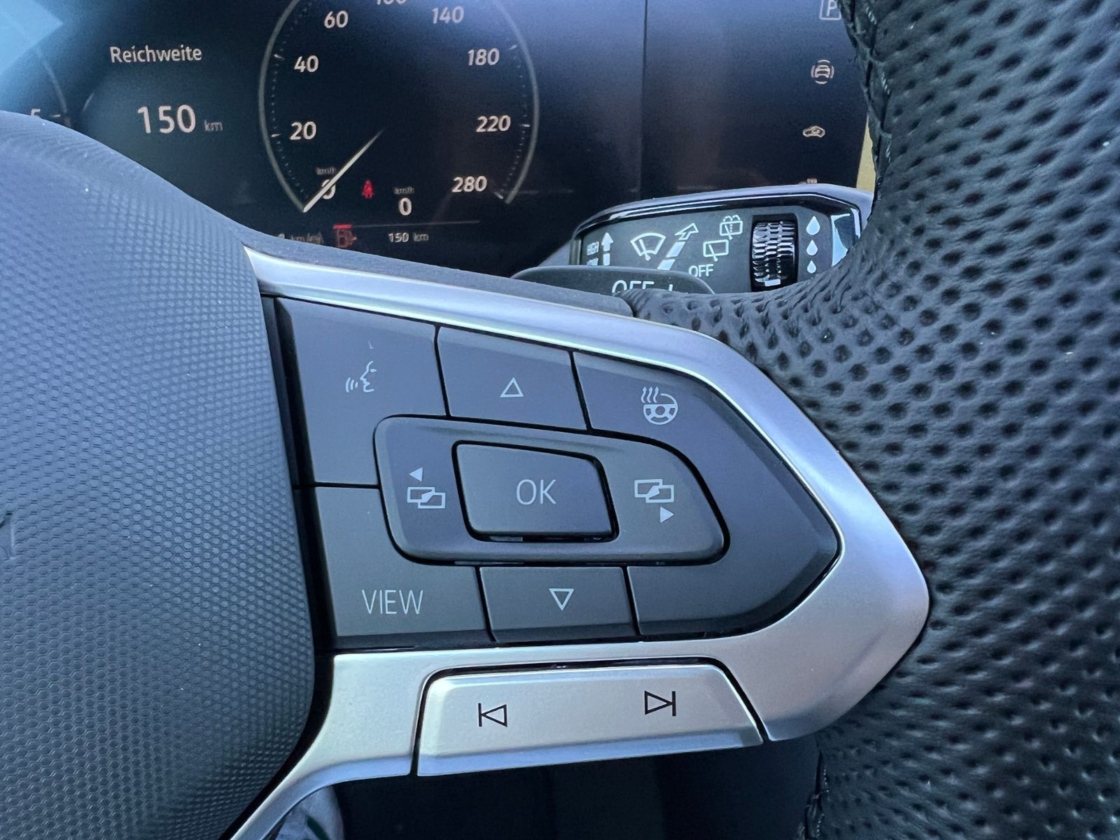 Fahrzeugabbildung Volkswagen Touareg R-Line FINAL EDITION 3.0 TDI 4MOTION