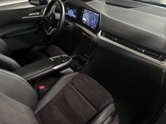 Fahrzeugabbildung BMW 218i Active Tourer M Sport -- Pano/HeadUp/19LM
