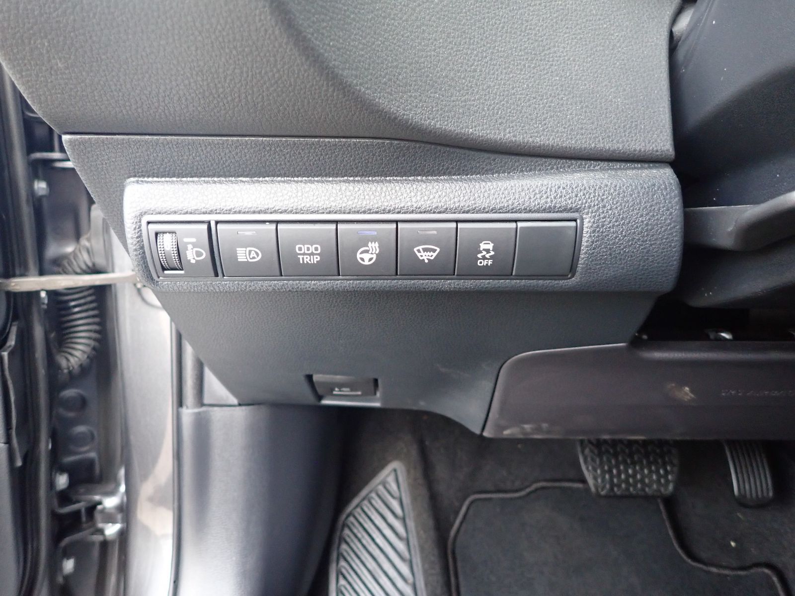 Fahrzeugabbildung Toyota Corolla Hybrid Team D