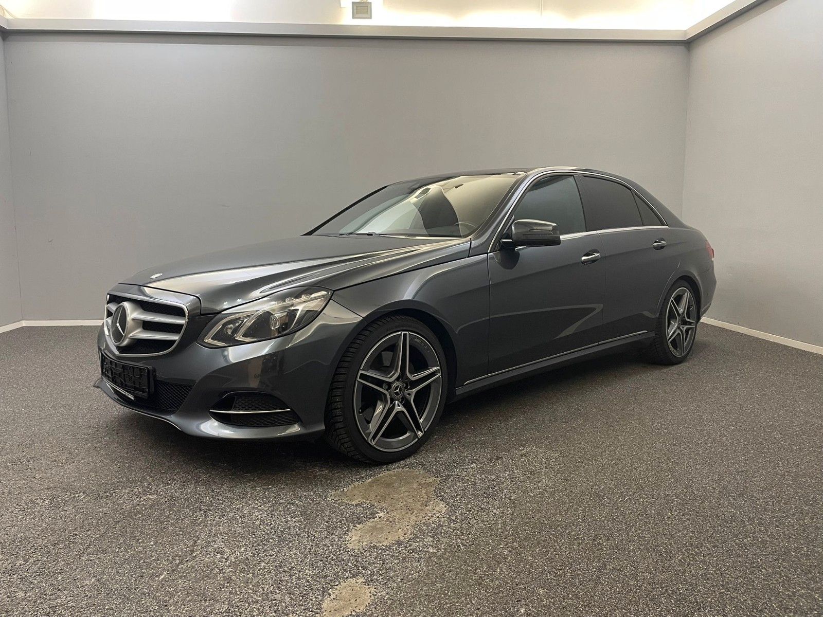 MERCEDES-BENZ E 350 BT Limo INTI-LIGHT*PANO*360*DISTR+*MASSAGE