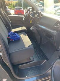Bild 19 Opel Vivaro Kombi XL 9 Sitze 8 AT FLÜGELTÜREN