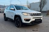 Jeep Compass Longitude FWD Nav PDC Kamera DAB AHK SHZ - Jeep Compass Longitude mit Benzin-Antrieb