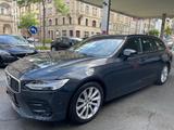 Volvo V90 T4 R-Design Geartronic ACC H/K 360°CAM DAB - Volvo V90 R-Design mit Benzin-Antrieb