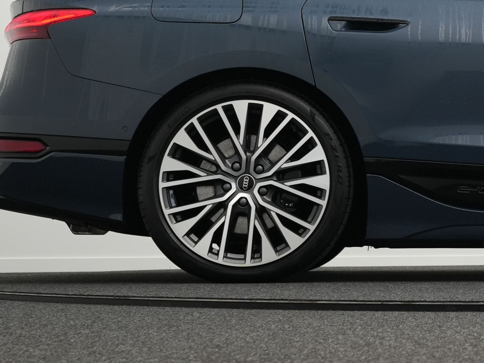 Audi S6 e-tron - Bild 33