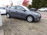 Hyundai i20 Trend AUT. NAVI KAMERA SHZ LHZ PDC ALU - Hyundai i20: Limousine