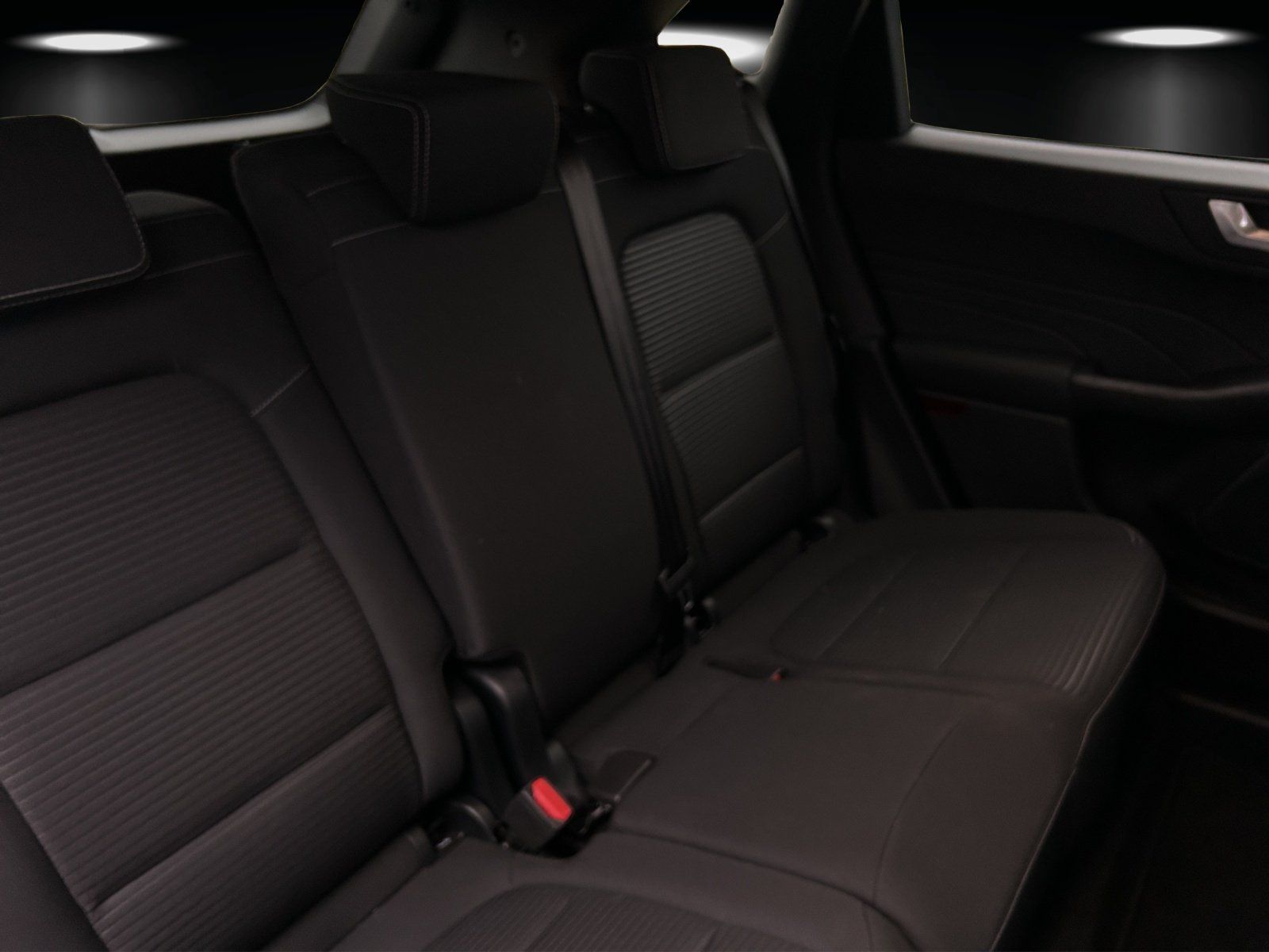 Fahrzeugabbildung Ford Kuga Titanium FHEV GJR Winter Pa NAVI PDC Kamera