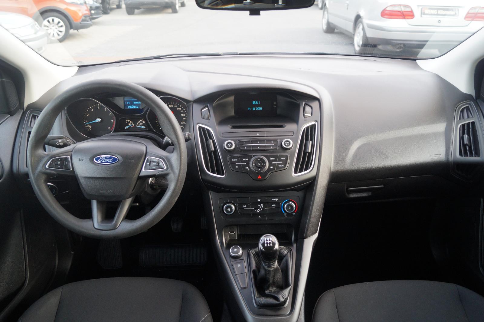 Ford Focus 2015 — photo 14