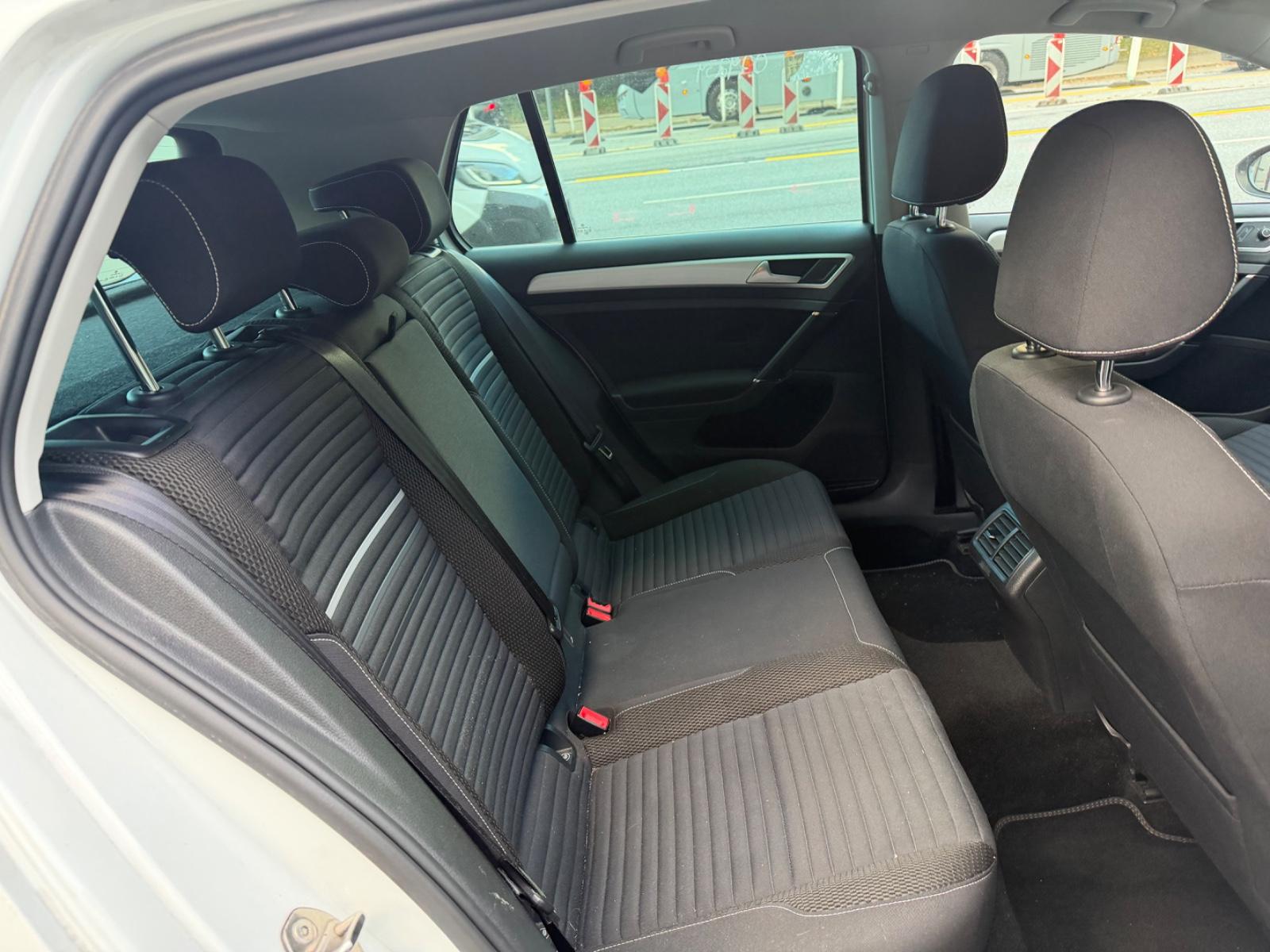 Volkswagen Golf VII Lim. Cup BMT + GARANTIE
