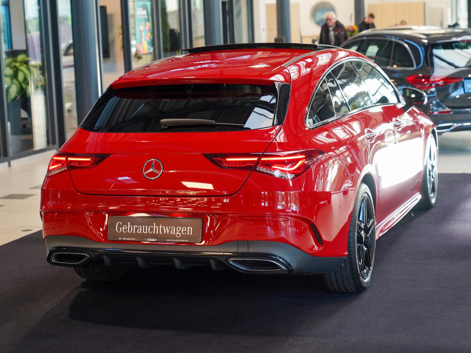 Mercedes-Benz CLA 200 SB AMG Line Night KEYLESS Panorama LED