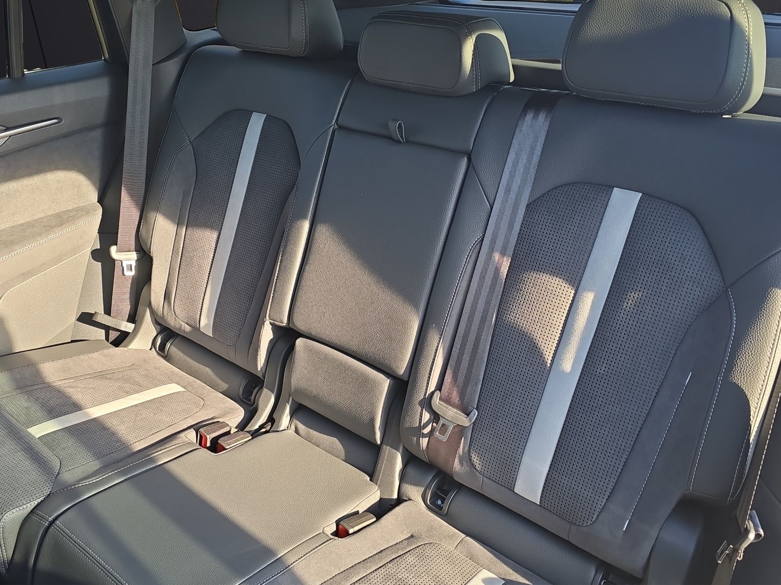 Fahrzeugabbildung SKODA Kodiaq Sportline 2.0 TDI  4x4 DSG AHZV STANDHZG