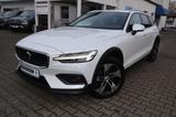 Volvo V60 Cross Country B4 D AWD Plus|NAVI|ACC|R-CAM| - Volvo V60 Cross Country: Plus