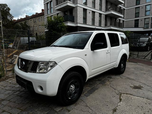 Nissan Pathfinder 2.5 dCi Comfort 7Sitzer*Klima*