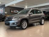 Volkswagen Tiguan 2.0TSI DSG 4MOTION Sport & Style AHK NAVI - Volkswagen Tiguan: Sport Style 4motion