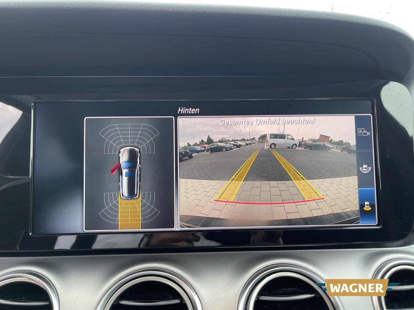 Fahrzeugabbildung Mercedes-Benz E 220 T LED-Scheinwerfer Elektr. Sitze Sitzheizu