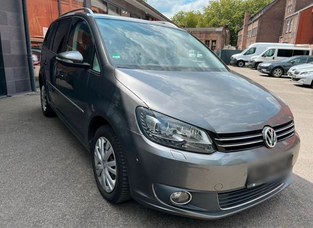 Volkswagen Touran Highline BMT Autom. Pano...