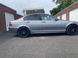 BMW 320i - - BMW 320 aus 2003: 320i