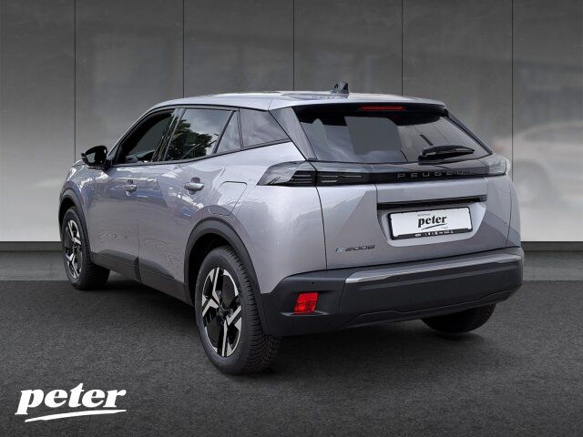 Peugeot e-2008 Business 156 +11-kW-OBC+Allwetter+180°RFK imagem 3
