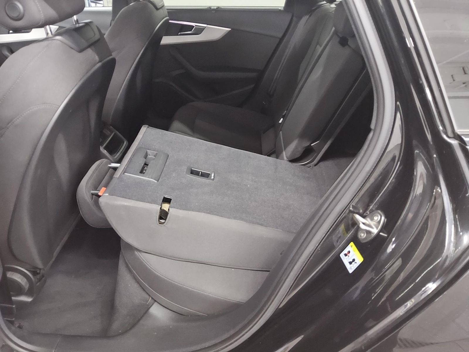 Audi A4 Avant 40 TDI S-Line Navi Matrix vc Sound RfK foto 13