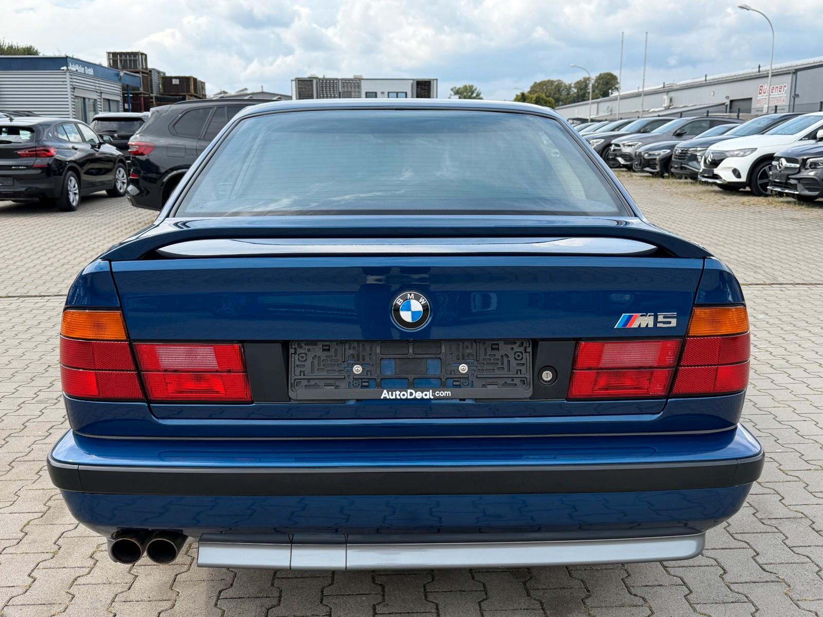 BMW M5 3.8 6 gang AVUS BLAU, 1 of 404