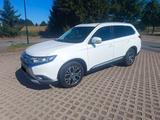 Mitsubishi Outlander PLUS 2.2 l DI-D  4WD  AT Top