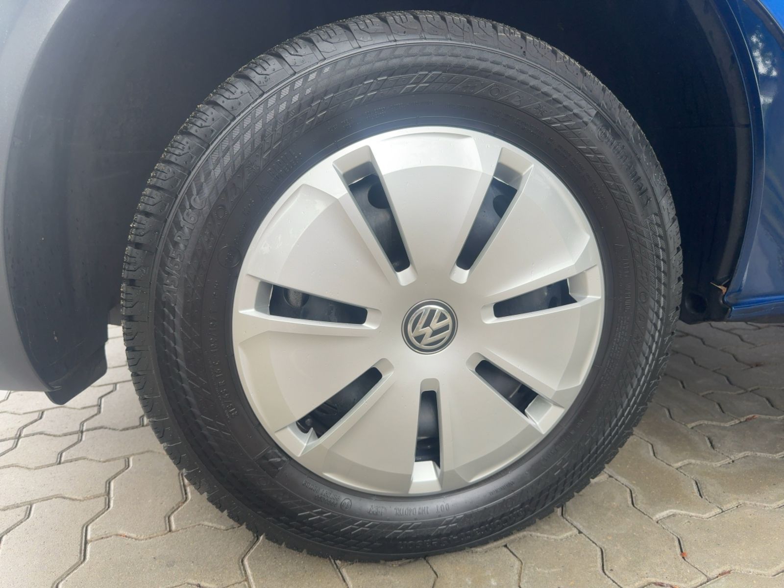 Fahrzeugabbildung Volkswagen T6.1 Kombi 2.0 TDI L2H1 Klima GRA App-Connect Si