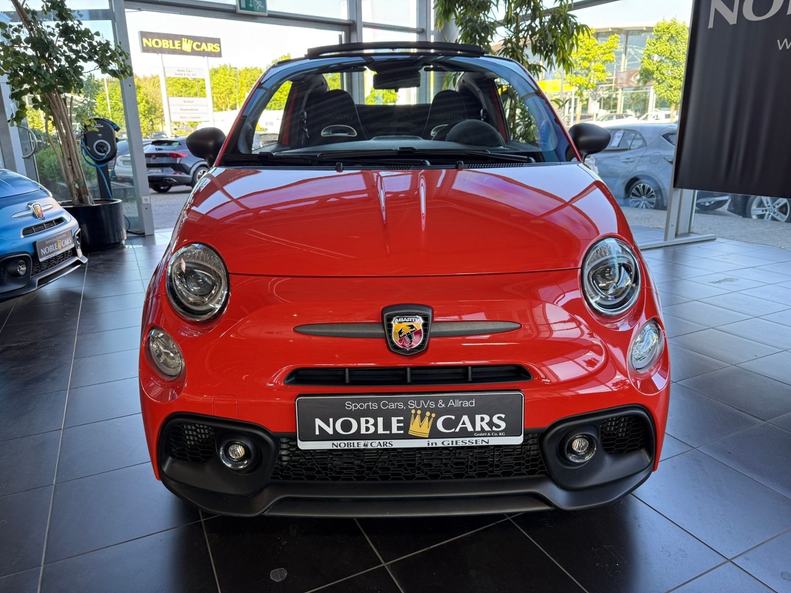 Fahrzeugabbildung Abarth 695C Aut. CarPlay ALU