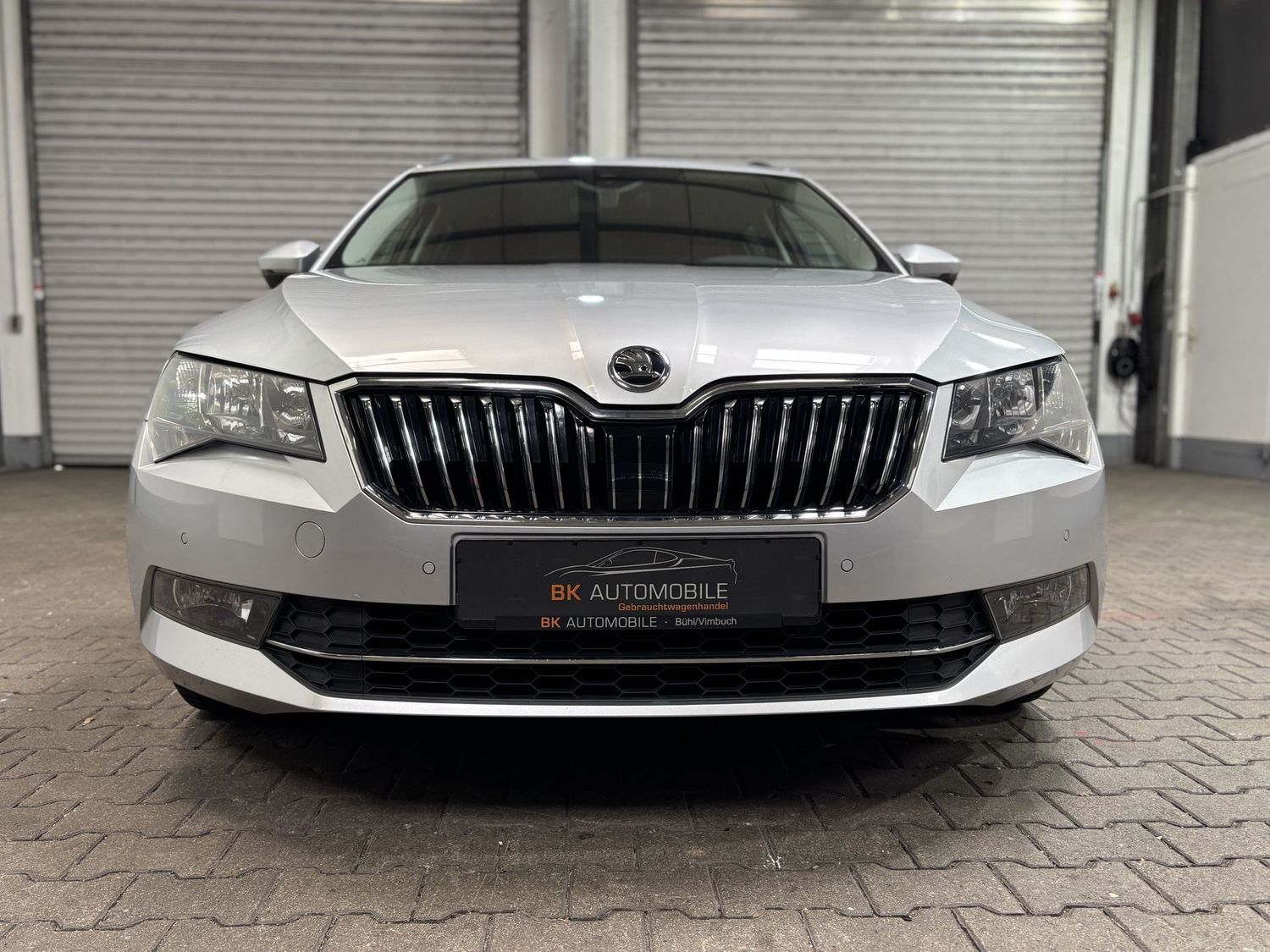 Fahrzeugabbildung SKODA Superb Ambition 4x4 DSG#ACC#Spur#Navi#Alu#PDC#Ak