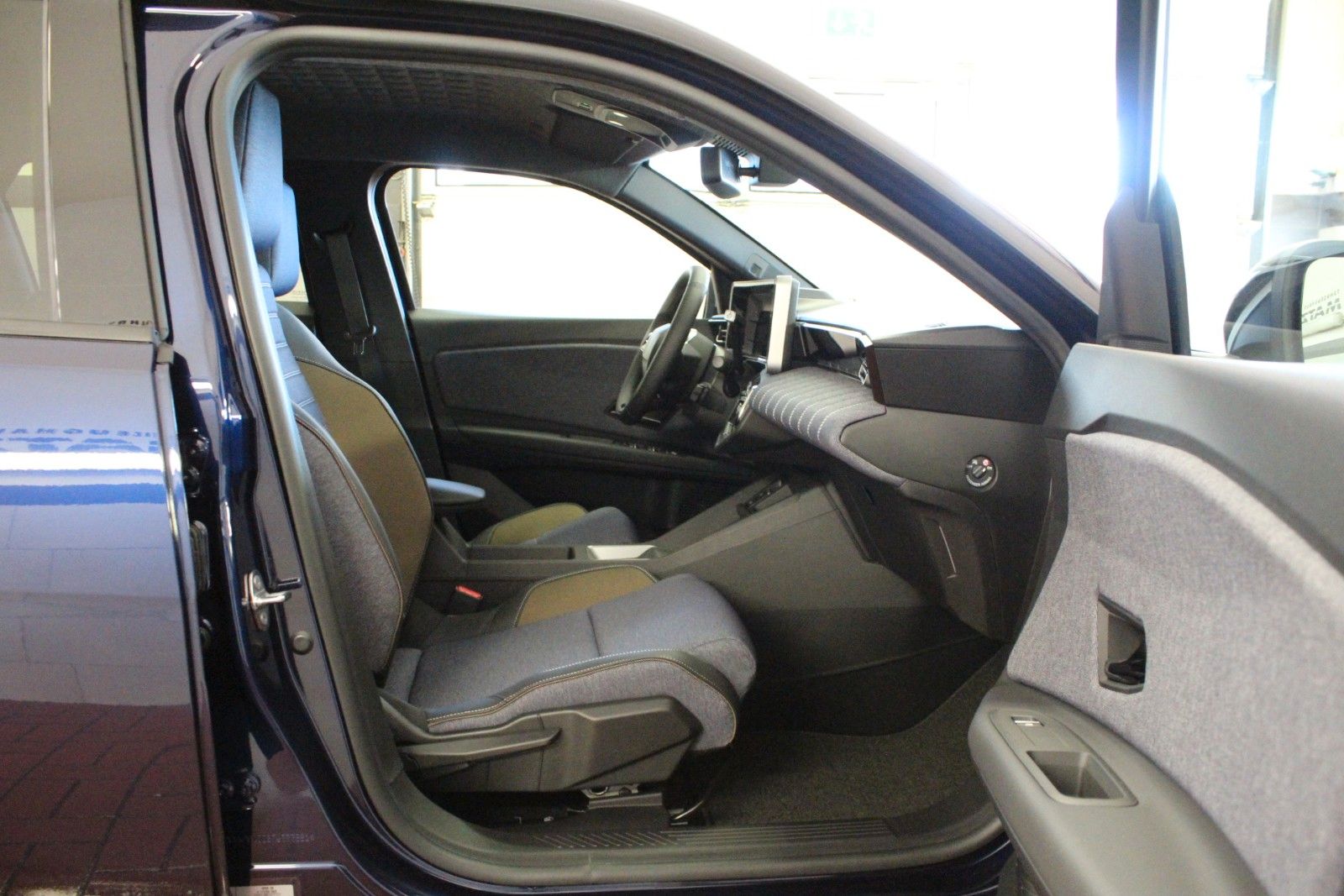 Fahrzeugabbildung Renault R 5 150 Comfort Range Techno  *Vollausstattung*