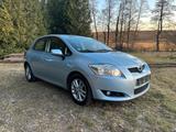 Toyota Auris 2.0 D-4D, TÜV, Navi - Toyota Auris Gebrauchtwagen in München