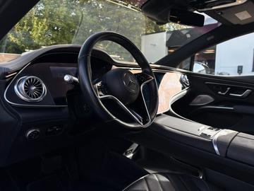 صورة 10 لـ 2021 Mercedes-BENZ EQS