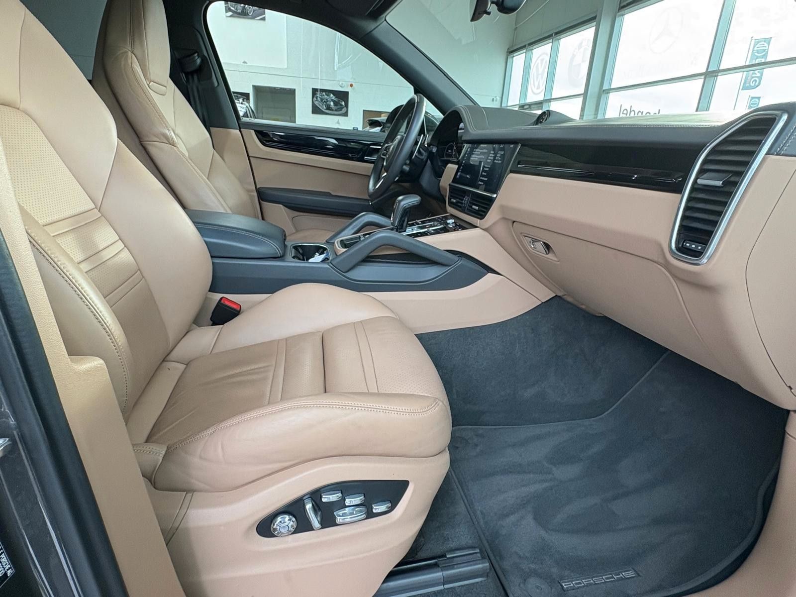 Fahrzeugabbildung Porsche Cayenne E-Hybrid