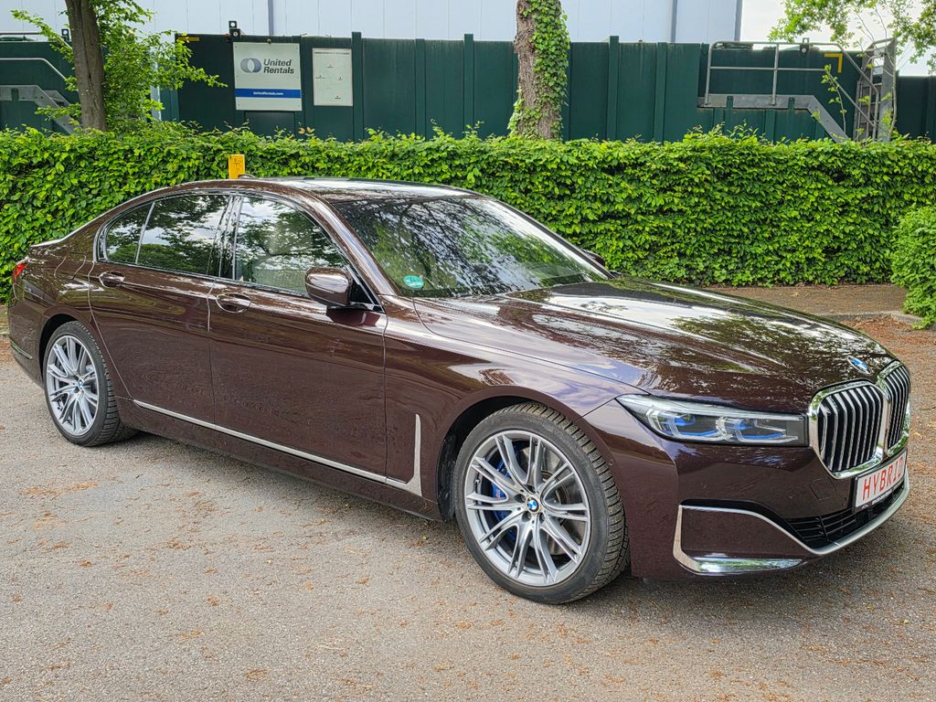 Image of BMW 745