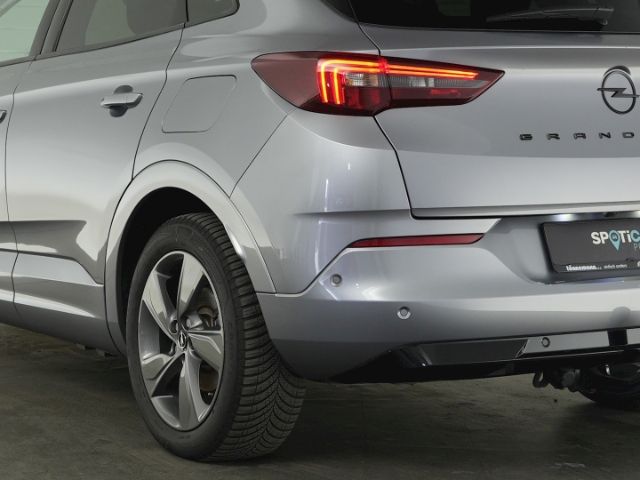 Grandland GSe PHEV 4X4 AT+ANHÄNGERKUPPLUNG+NAVI+
