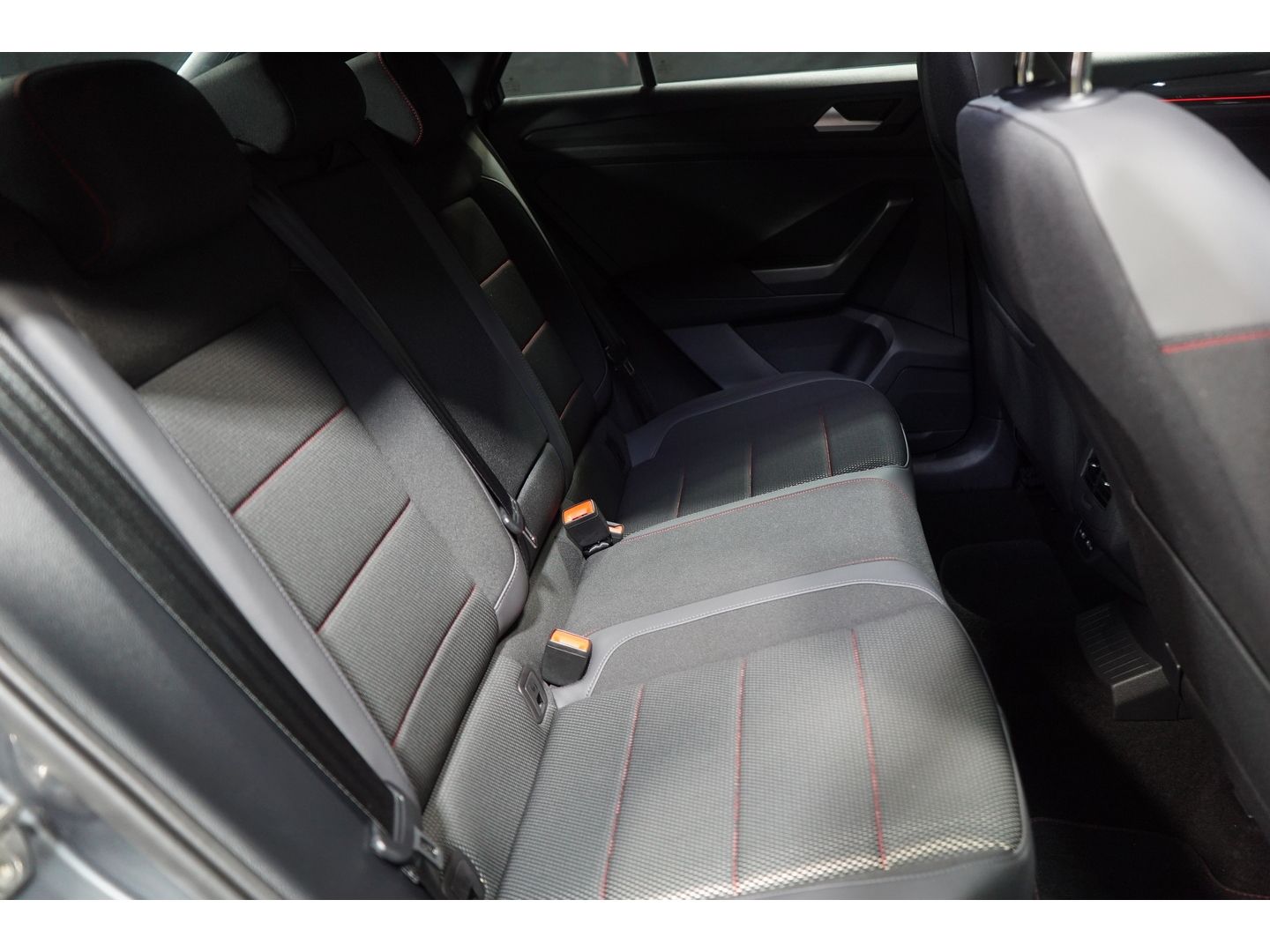 Volkswagen T-Roc - Bild 10