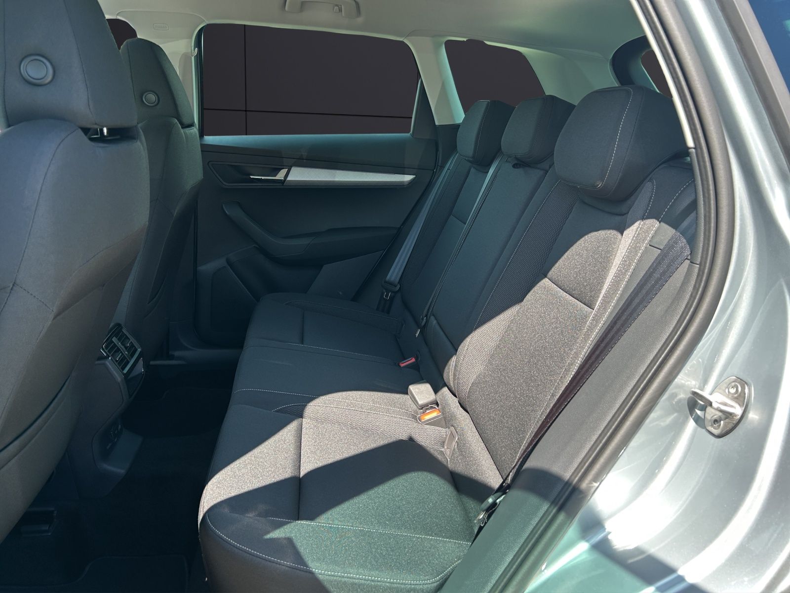 Fahrzeugabbildung SKODA Karoq 1.5 TSI Balance 3J ASG ACC MATRIX AHK RFK