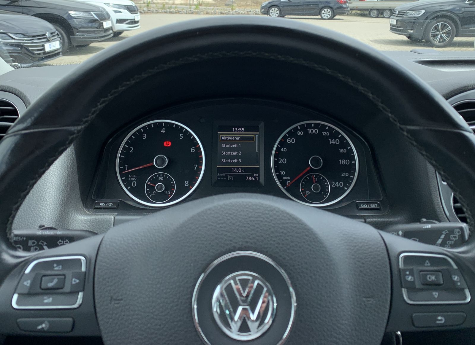 Fahrzeugabbildung Volkswagen Tiguan 1.4 TSI*Sport*AHK*STHZ*Tempomat*SHZ*