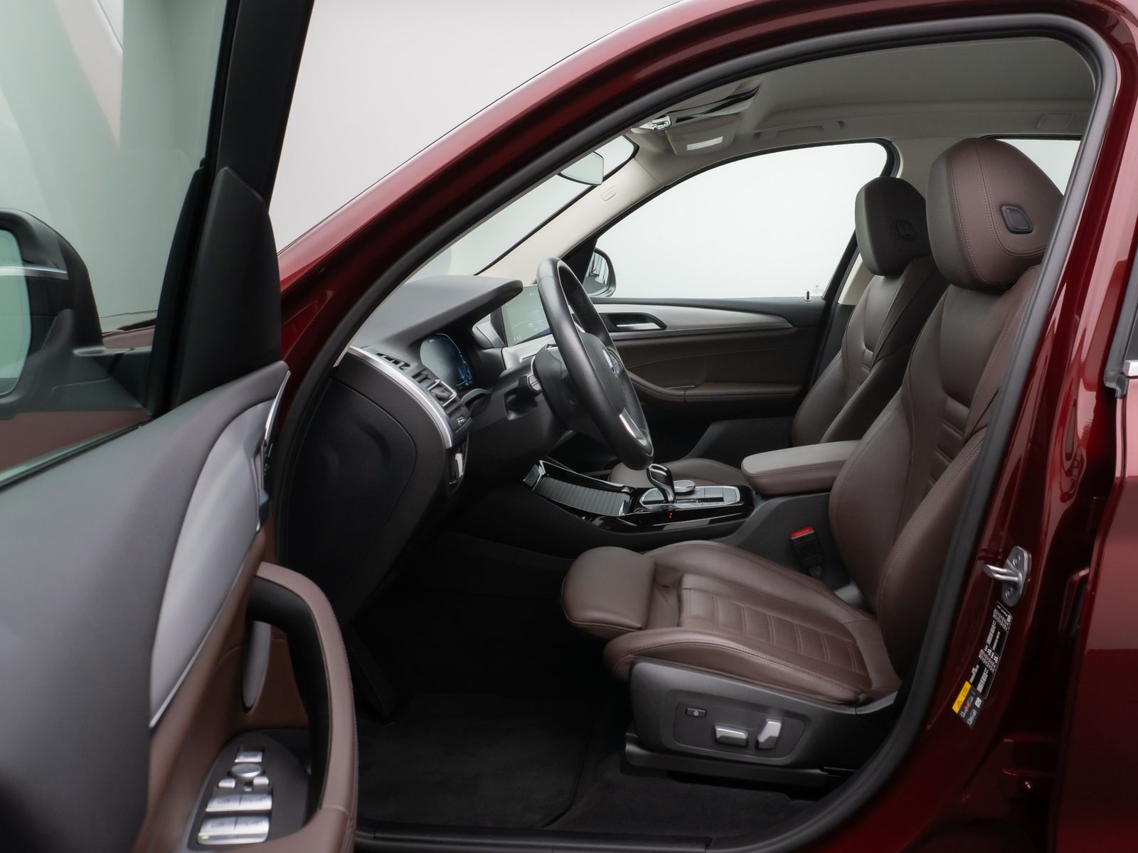 Fahrzeugabbildung BMW X3 xD30e Kamera HUD DAB AHK Sport Komfort Leder