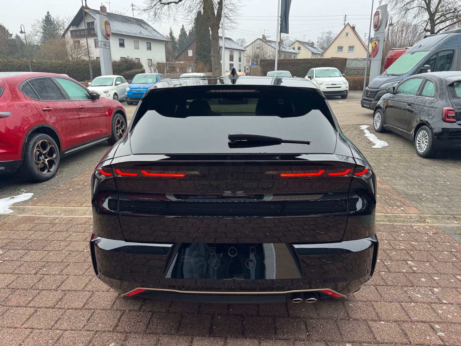 Fahrzeugabbildung Alfa Romeo Junior Ibrida 1.2 Intensa Automatik Navi Kamera