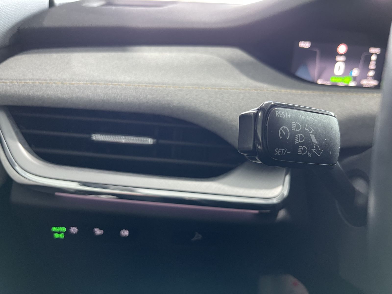 Fahrzeugabbildung SKODA Enyaq 60 Lounge*LED-Matrix*Leder*WP*Cam*Pano*