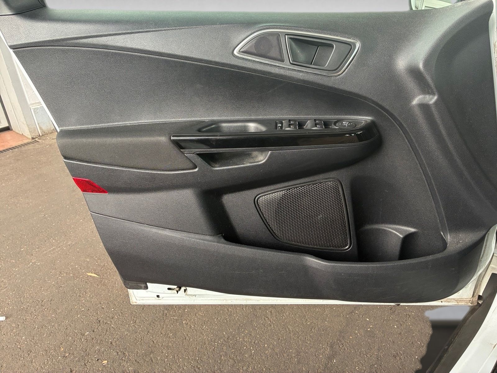Fahrzeugabbildung Ford B-MAX 1.0 EcoBoost Titanium SHZ,Keyless,LM,FLA