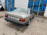 Mercedes-Benz W124 300 D Turbo Klima 90.600 KM - Mercedes-Benz 300 mit Diesel-Antrieb: 300d Turbo